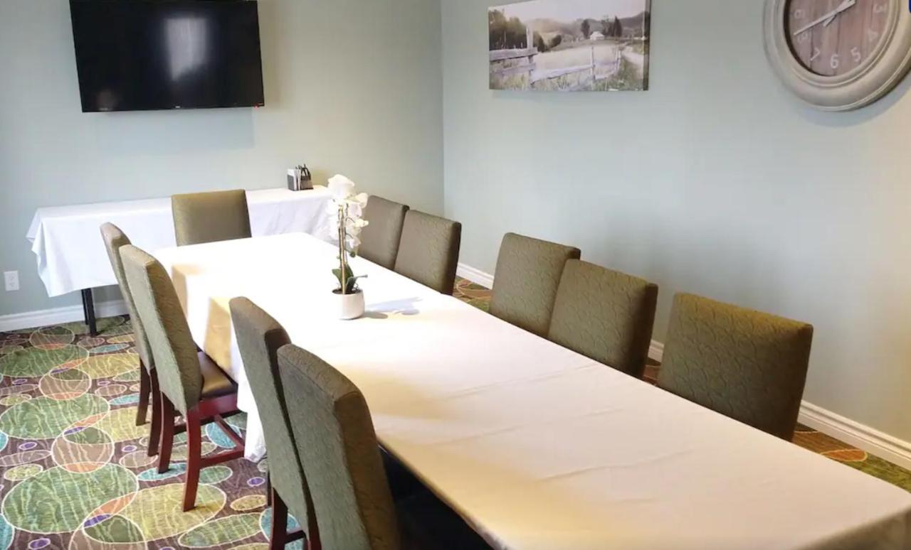 Quality Inn Peterborough Eksteriør billede