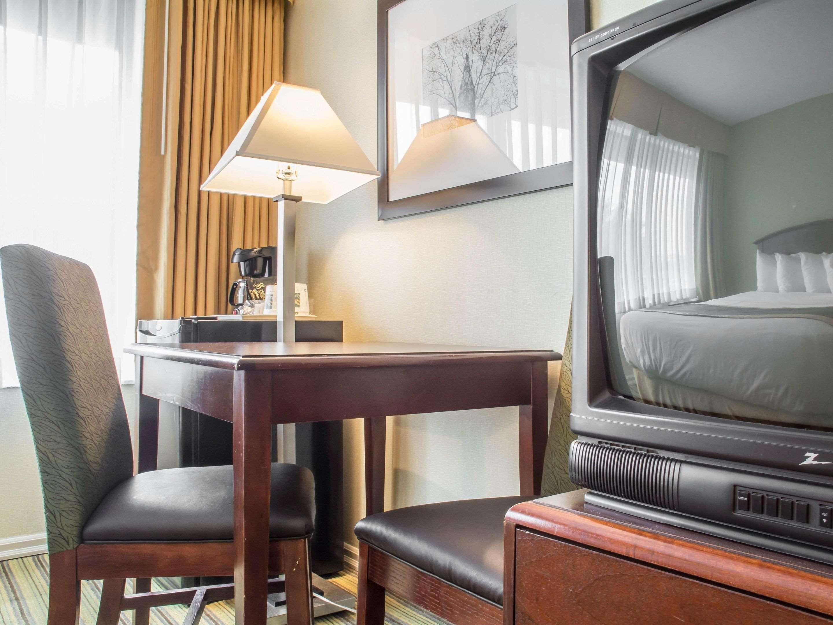 Quality Inn Peterborough Eksteriør billede
