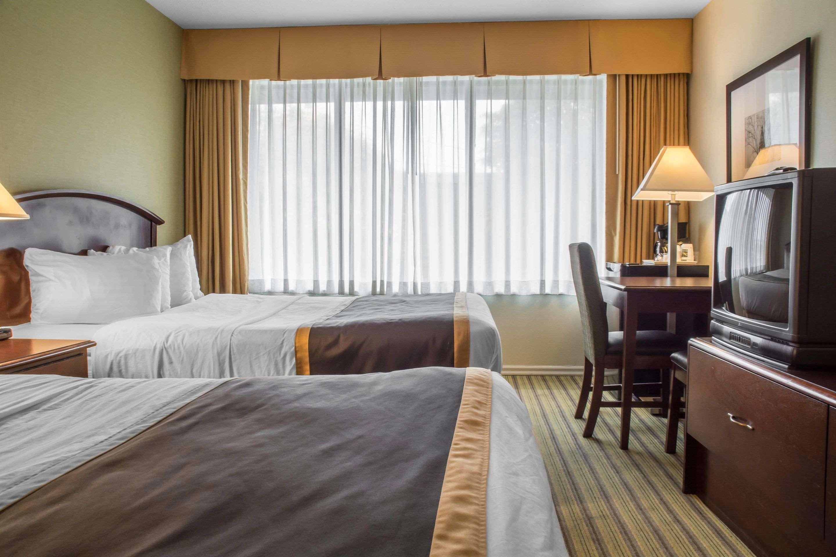 Quality Inn Peterborough Eksteriør billede