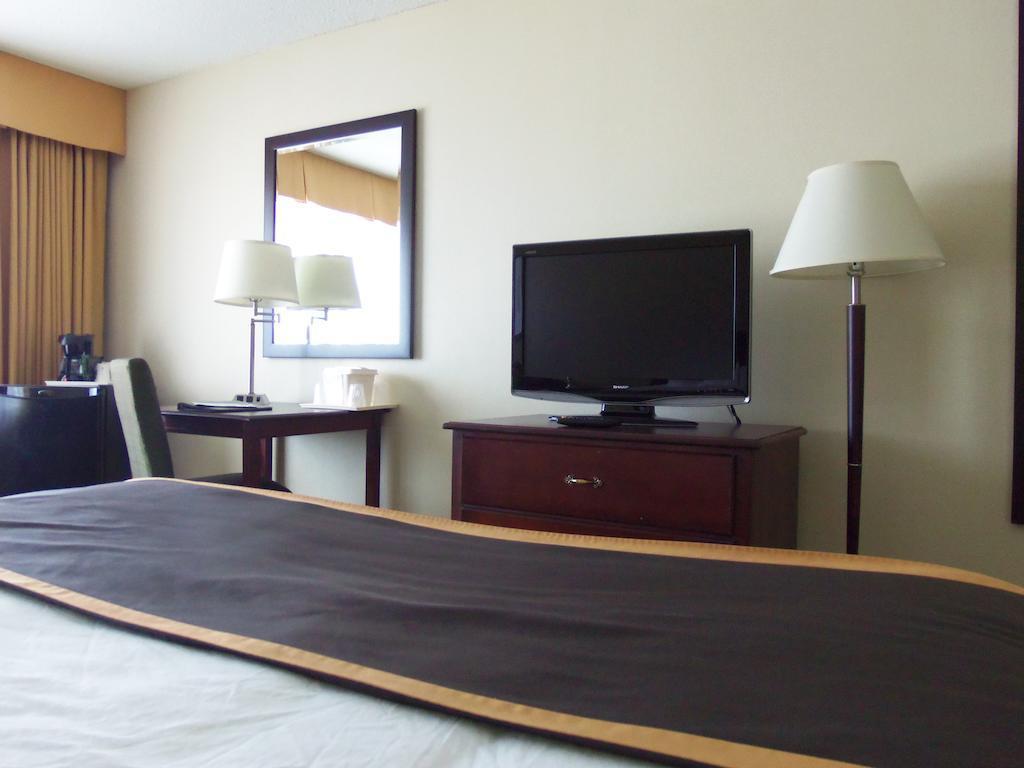 Quality Inn Peterborough Eksteriør billede