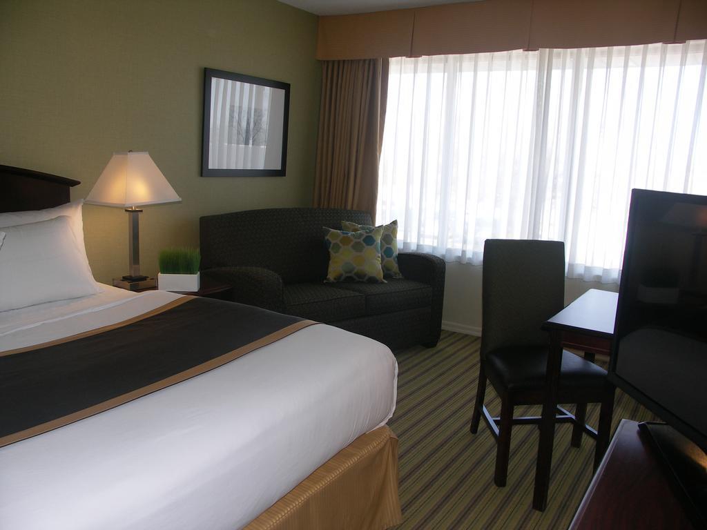 Quality Inn Peterborough Eksteriør billede