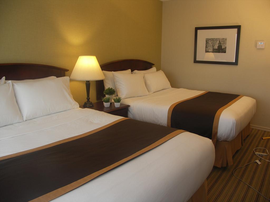 Quality Inn Peterborough Eksteriør billede