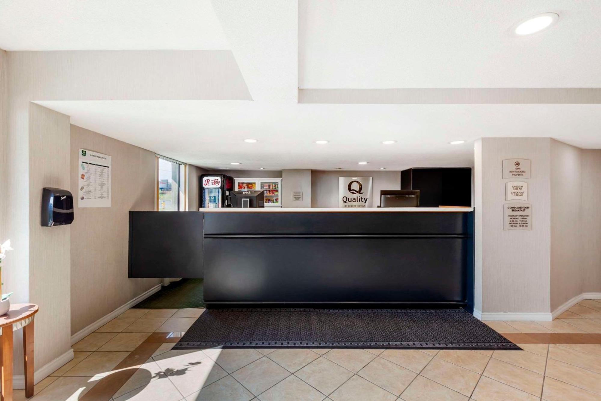 Quality Inn Peterborough Eksteriør billede